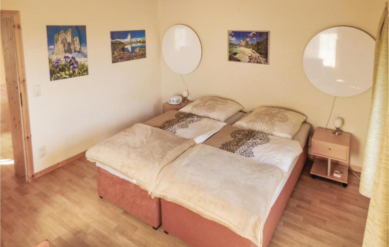 1 Bedroom Amazing Apartment In Settin Exterior foto